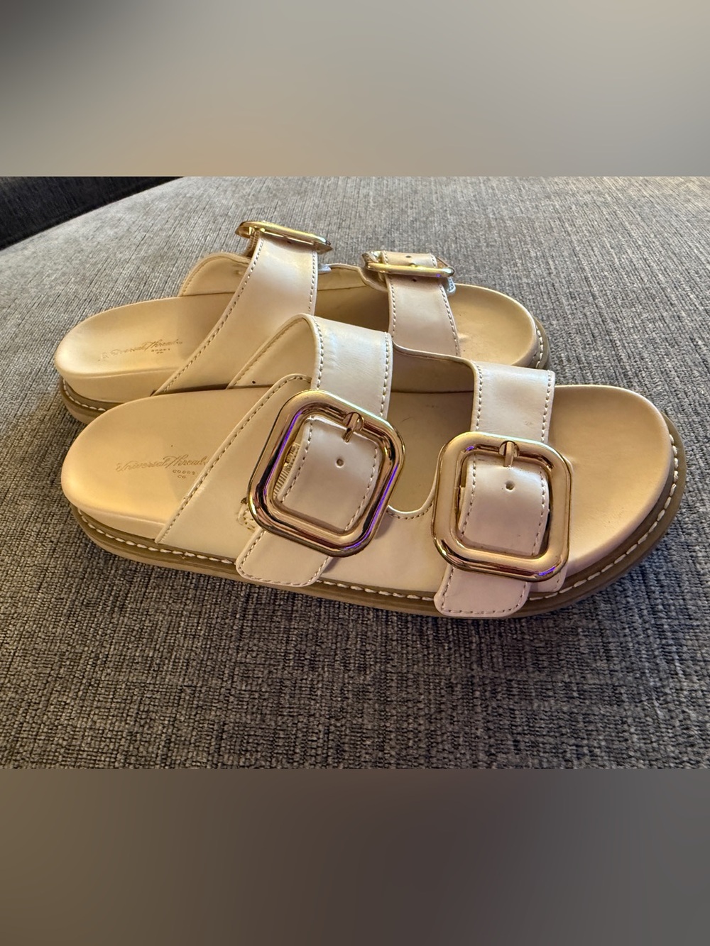 Women’s sandals